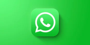 WhatsApp Testing Threaded Replies Feature on iOS