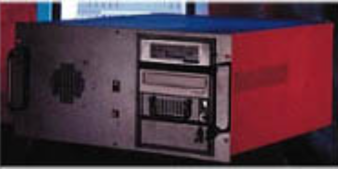 Front view of the Hardware Research 604e/233 DP rackmount Mac clone