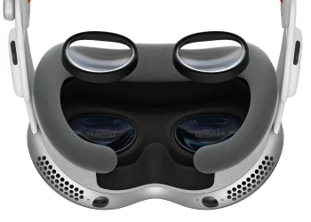 Apple Vision Pro Adds Digital Prism Correction