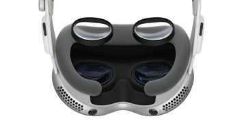 Apple Vision Pro Adds Digital Prism Correction