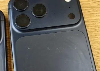 iPhone 17 Pro Scratchgate: Why Users See Scuffs