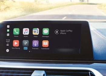 Apple CarPlay video playback